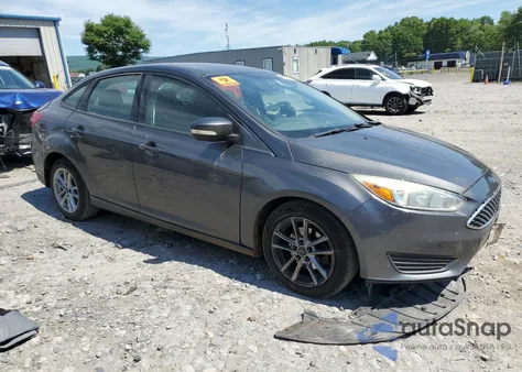 2015 Ford Focus Se z USA, uszkodzony, nr VIN 1FADP3F22FL226612